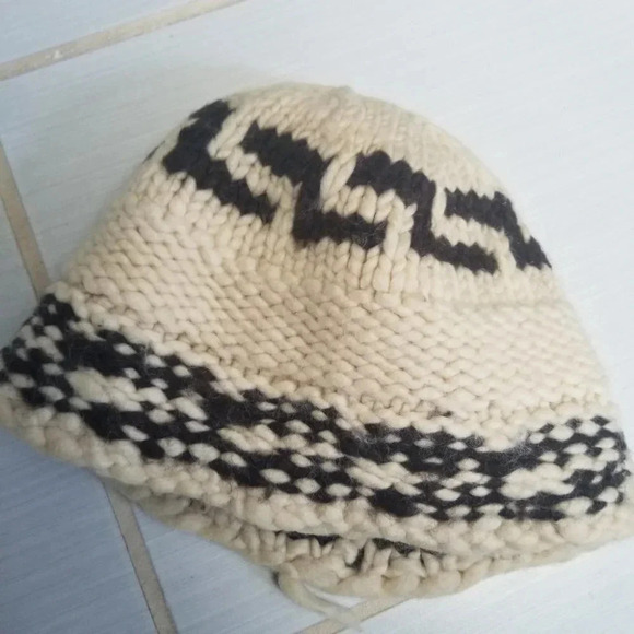 Vintage Cowichan Toque - Picture 4 of 5